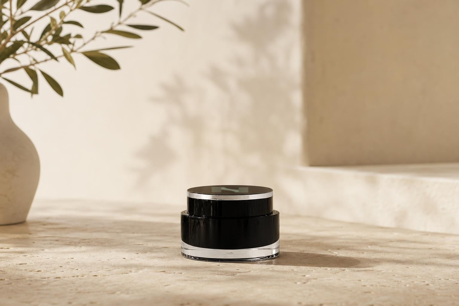 NAIZOR Active Eye Cream in warm late-afternoon light
